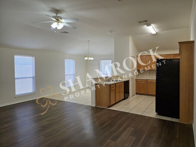 Building Photo - Cougar Ridge III Duplex