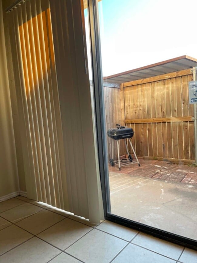 Building Photo - 11655 Audelia Rd