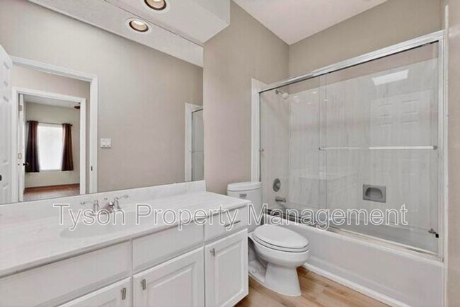 Building Photo - 13413 Summit Hills Pl NE