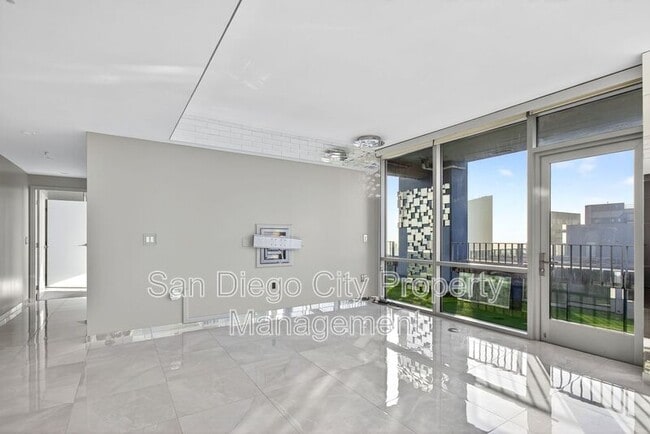 Building Photo - 321 Tenth Ave