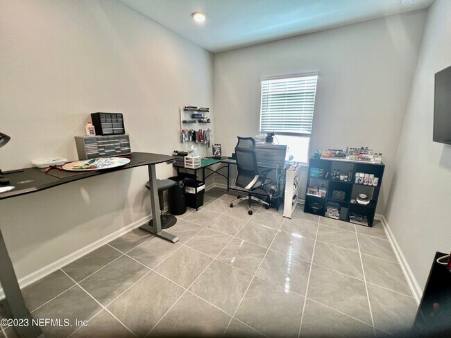 Building Photo - 5627 Hampton Creek Rd