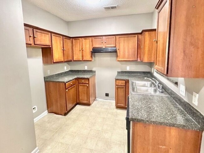 Building Photo - Now Leasing a 4-Bedroom 2.5 Bath In Cordov...