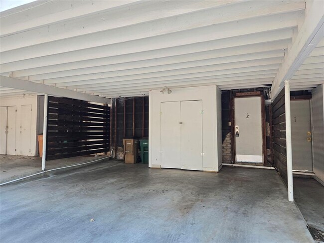 Building Photo - 1500 Elton Ln