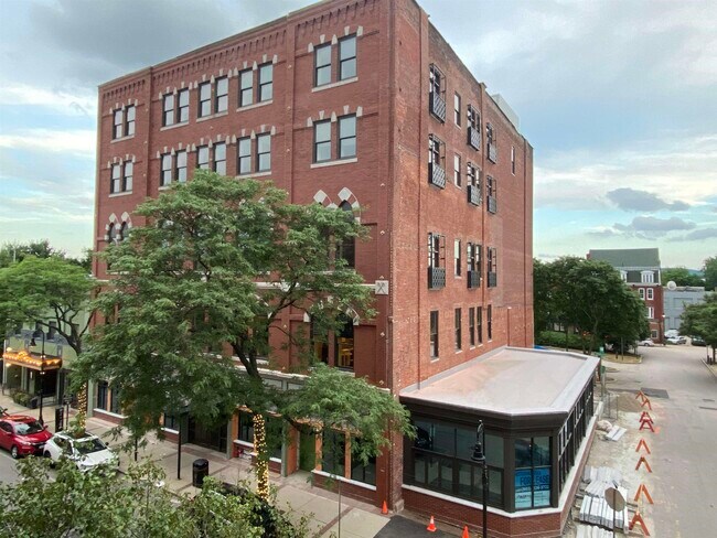 Building Photo - 83 Hanover St