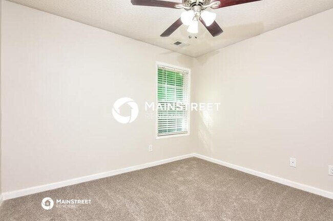 Building Photo - 3 Bedroom Pet-Friendly Home in LITHONIA, GA with Main Street Renewal