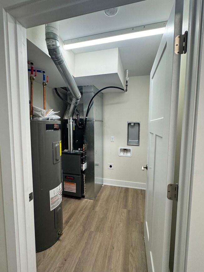 Building Photo - 1101 Emerald Cove Dr