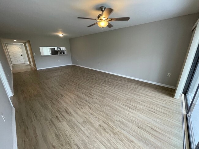 Building Photo - ANNUAL RENTAL - 2/2 CONDO IN ABBEY AT BERKSHIRE VILLAGE