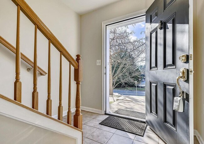 Building Photo - Resort-Style High View Townhome with 2-Car Garage, Private Office & Walkable Hunt Valley Location