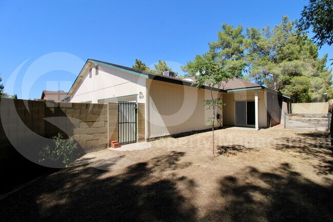 Building Photo - 118 N Heritage Dr