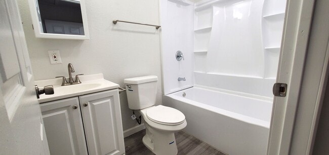 Building Photo - !!! AVAILABLE NOW !!!. Very spacious brand new 3 bed, 2 bath house.