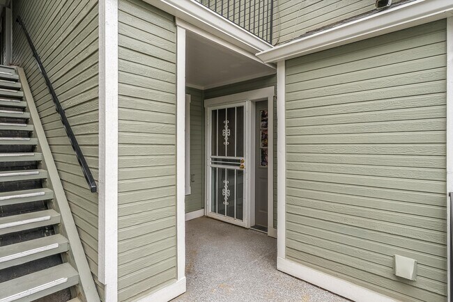 Building Photo - 6775 S Ivy St