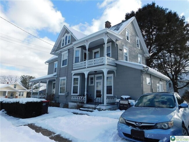 Building Photo - 300 S 9th St