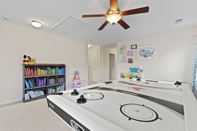 Building Photo - 18 Millwood Lake Dr