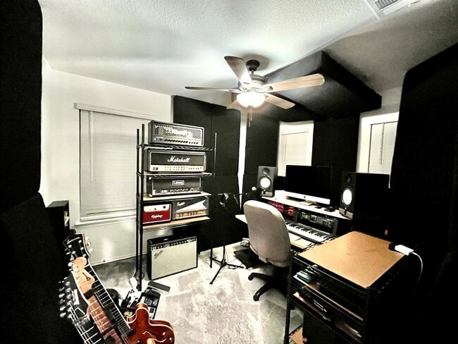 Building Photo - 14205 Silver Lace Ln