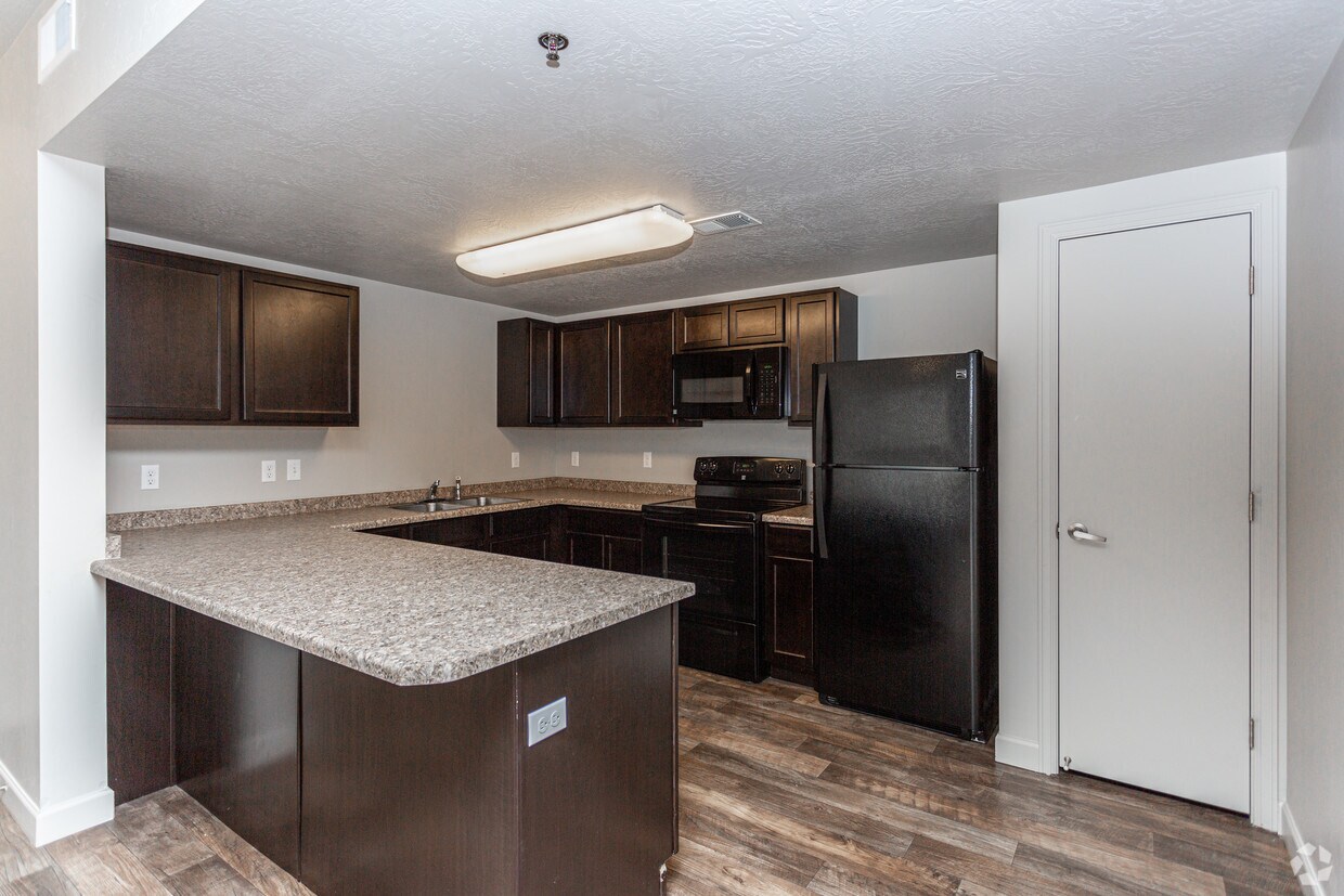 Oquirrh Hills Apartments Magna