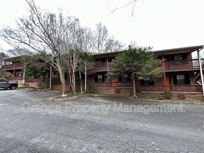 Building Photo - 204 Calhoun St