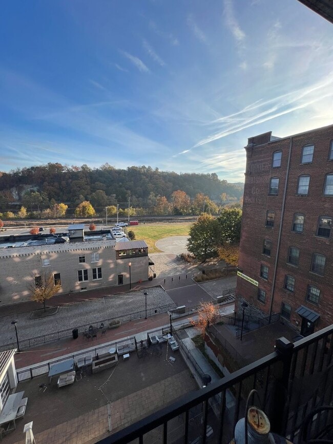 Building Photo - 1 Bedroom Apartment in Lynchburg