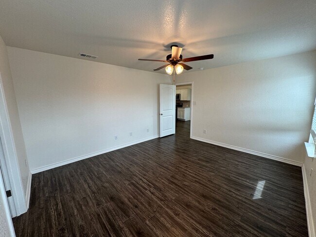 Building Photo - 1417 E Jasper Dr