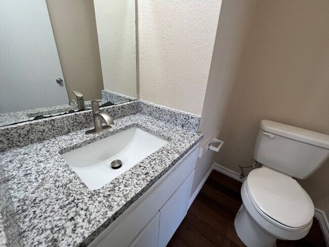 Building Photo - 101/103 Hughson Court