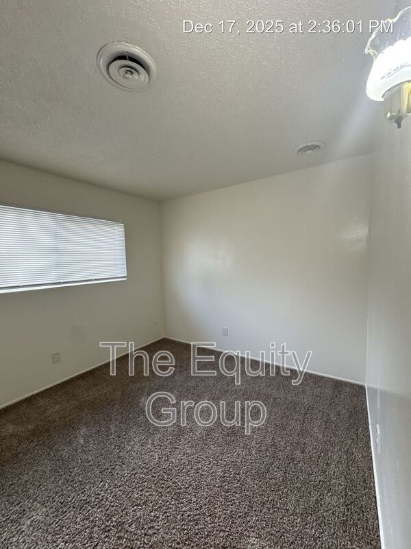 Building Photo - 801 S Conyer St