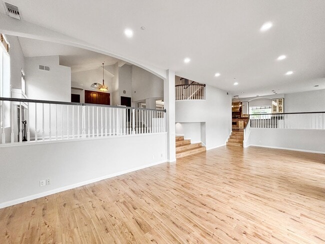 Building Photo - Spacious & Upgraded 4 Bedroom, 3 Bath Home...