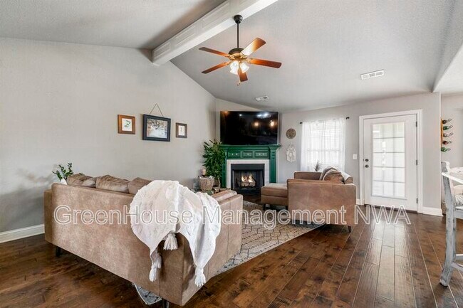 Building Photo - 307 Blair Cir