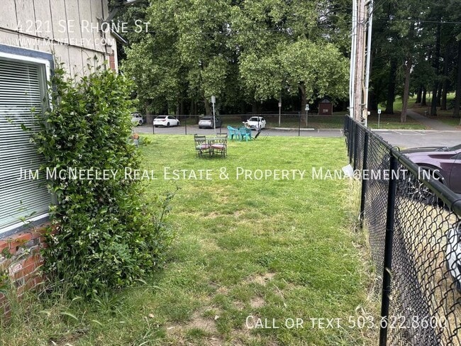 Building Photo - 4221 SE Rhone St