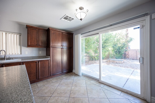 Building Photo - 248 Tie Breaker Ct