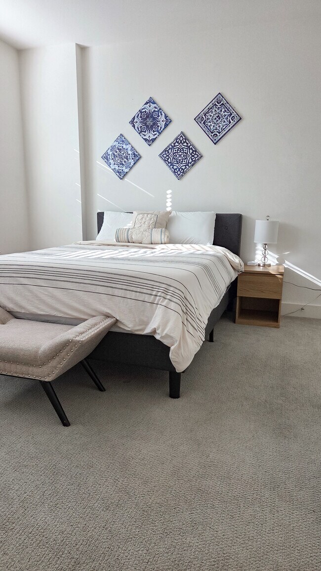 Building Photo - 7859 Verona Pl