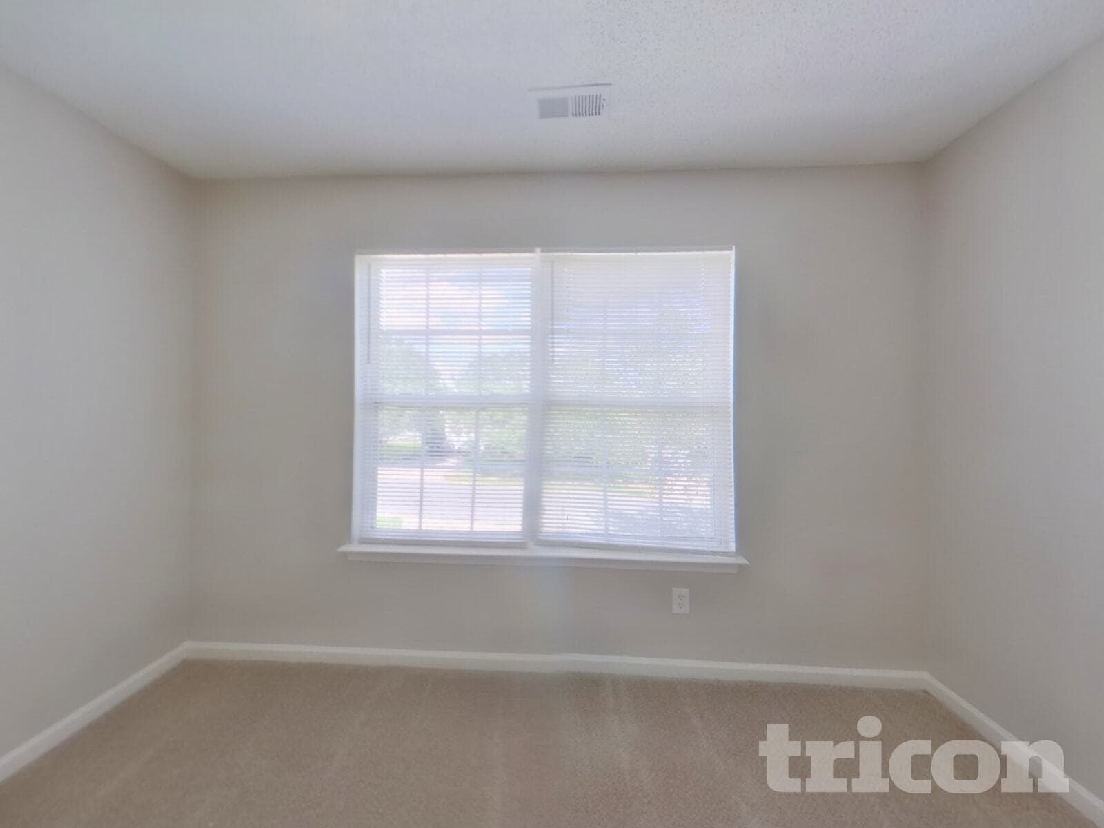 Building Photo - 10527 Madison Park Dr