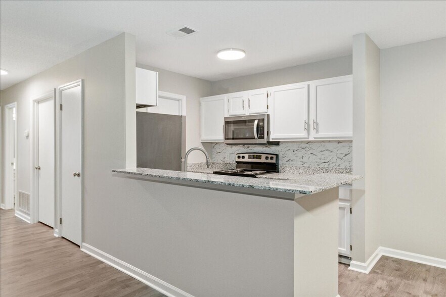 Interior Photo - The Reserve at Christopher St.