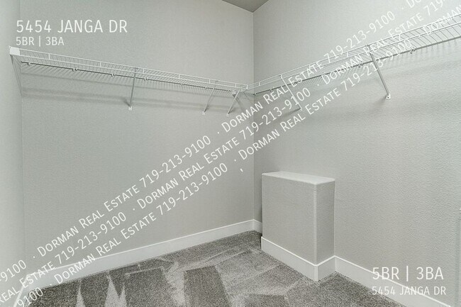 Building Photo - 5454 Janga Dr