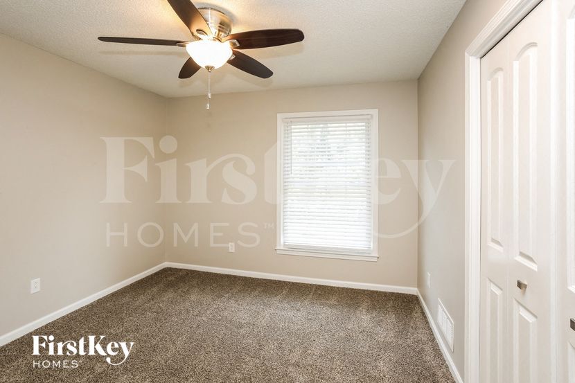 Building Photo - 506 Brookside Ave