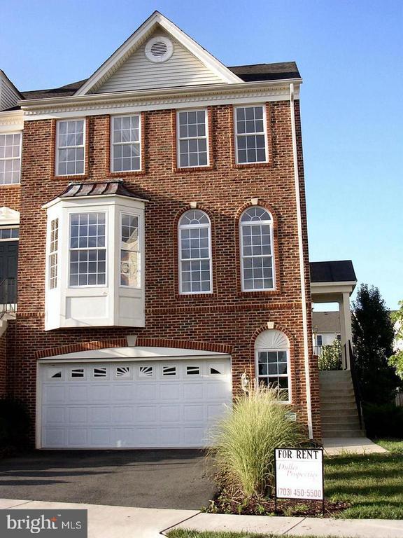 Building Photo - 907 Serenity Grove Terrace