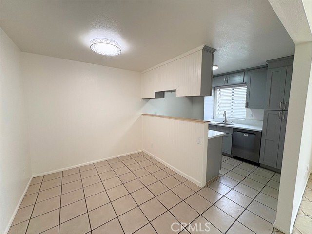 Building Photo - 5091 Bandera St