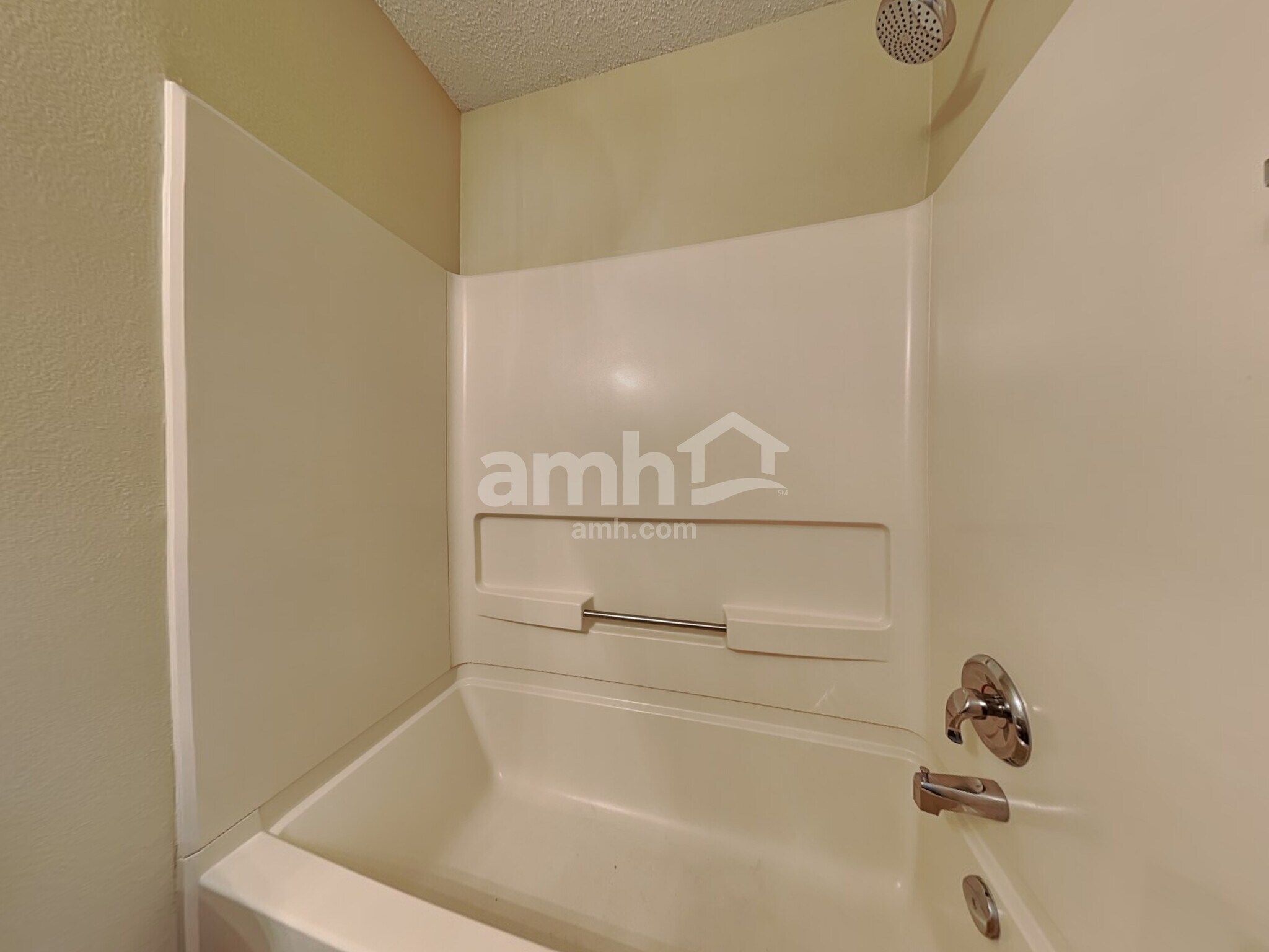 Building Photo - 15135 Fawn Hollow Ln