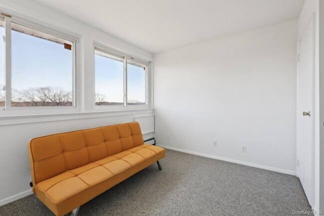 Building Photo - 4 Wyndover Woods Ln