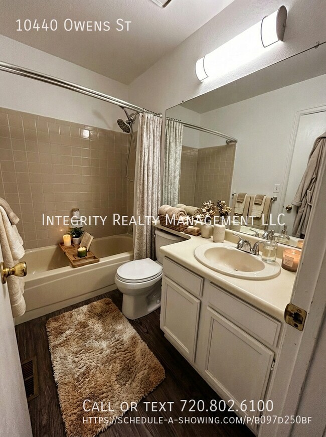 Building Photo - 10440 Owens St