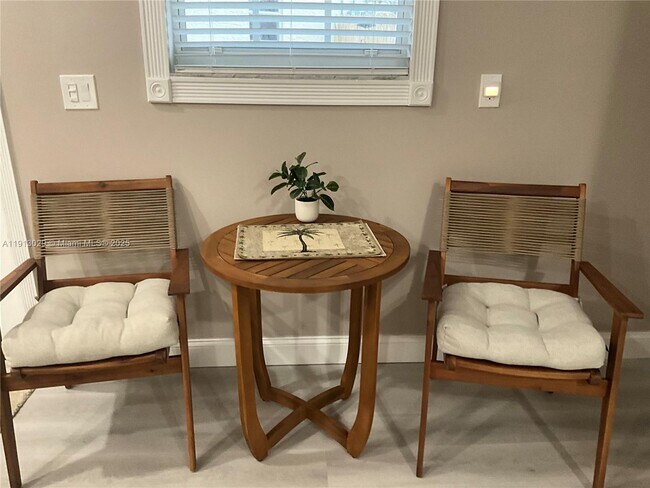 Building Photo - 8638 SW 50th St