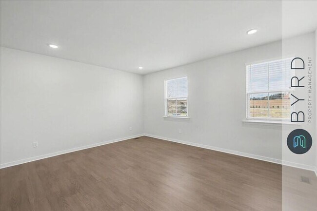 Building Photo - 231 Golden Haze Aly