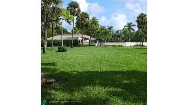 Building Photo - 123 Deer Creek Blvd