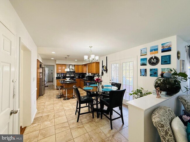 Building Photo - 16108 Kennedy St