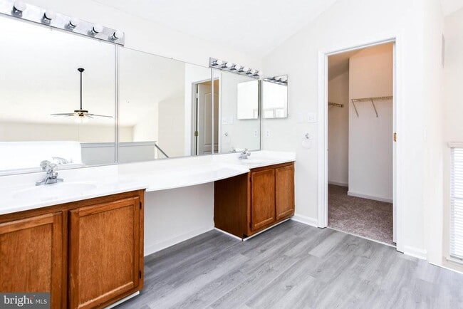 Building Photo - 5908 Grenfell Loop