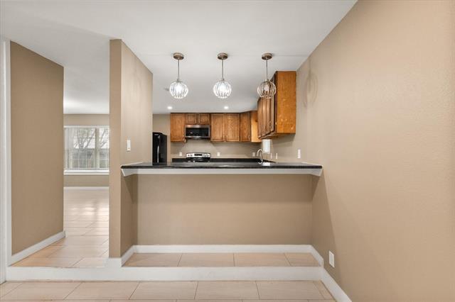 Building Photo - 5806 Village Glen Trail