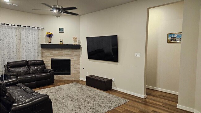 Building Photo - 18218 Bluebird Br Ln