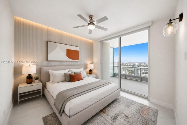 Building Photo - 900 Biscayne Blvd