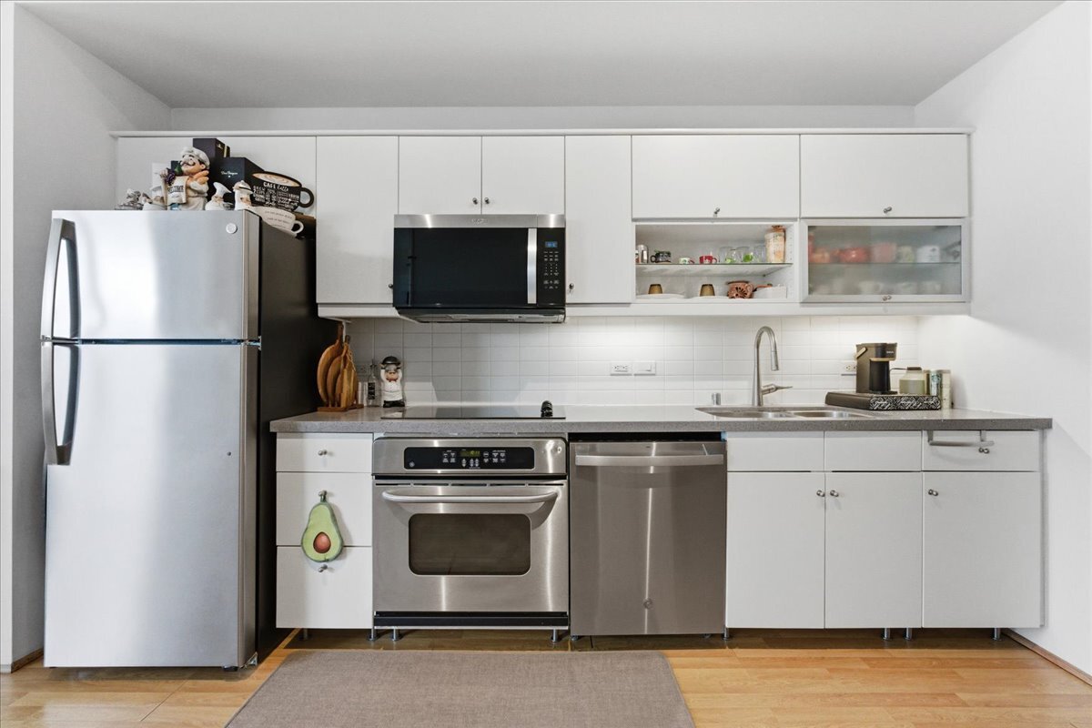 Building Photo - 350 W Ash St