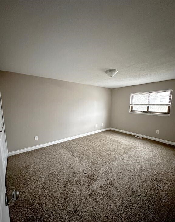 Building Photo - 40018 Stimpson Dr