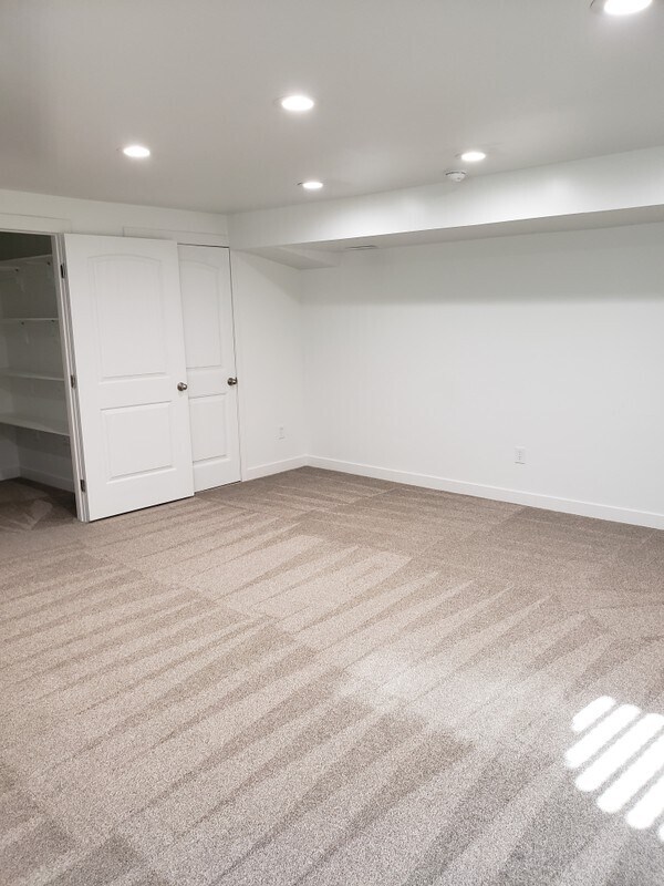 Building Photo - 463 S Fox Chase Ln