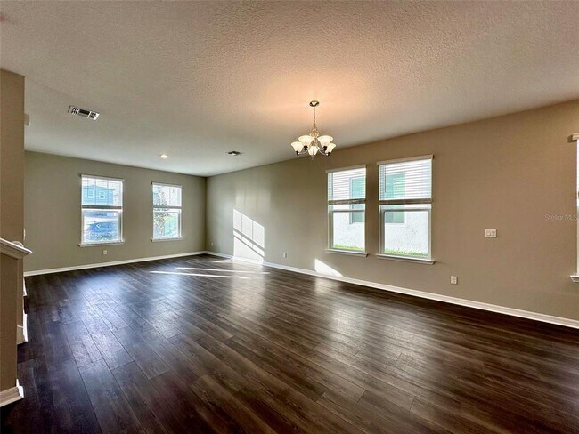 Building Photo - 4869 Lacewing Dr